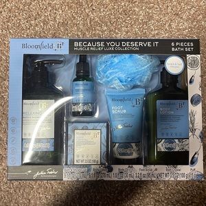 Bloomfield 6 Piece Bath Set